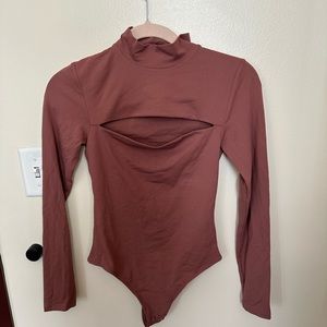 Aritzia dusty mauve cutout bodysuit